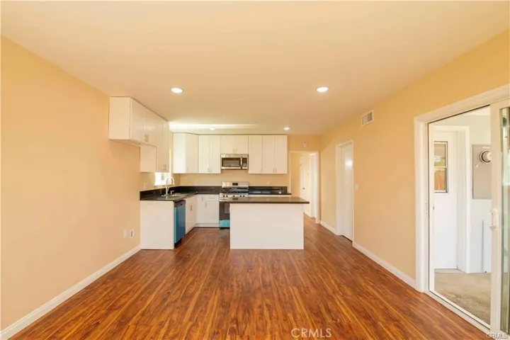 7630 Minstrel, Los Angeles, California 91304