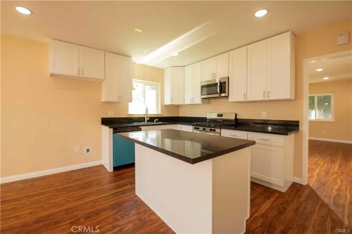 7630 Minstrel, Los Angeles, California 91304