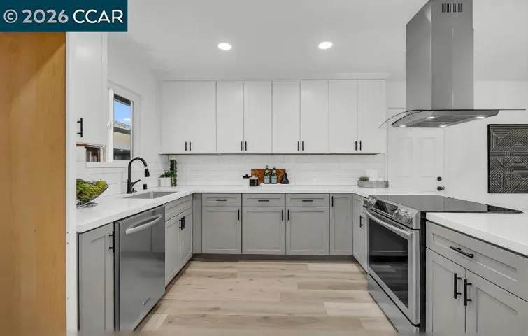 3573 Falcon Drive, Concord, California 94520