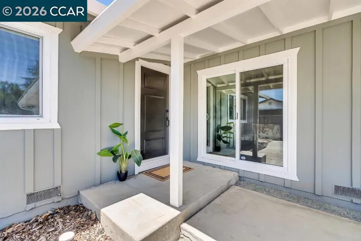 3573 Falcon Drive, Concord, California 94520