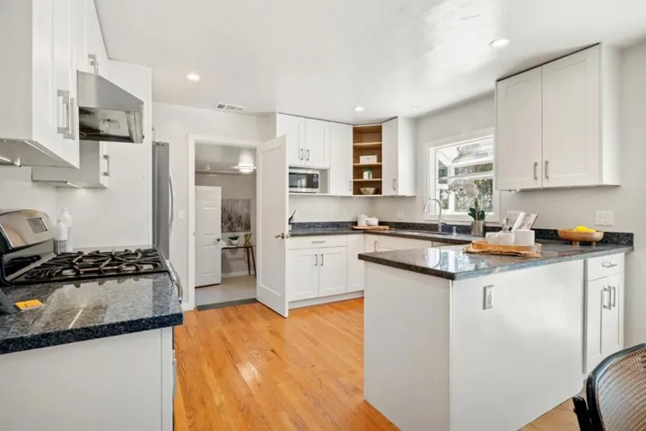 1035 Cherry Street, San Carlos, California 94070
