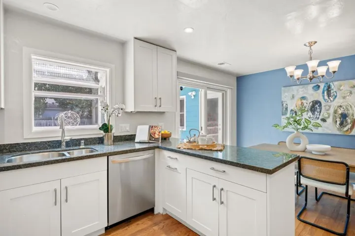 1035 Cherry Street, San Carlos, California 94070