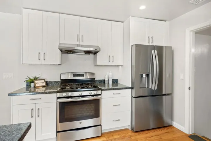 1035 Cherry Street, San Carlos, California 94070