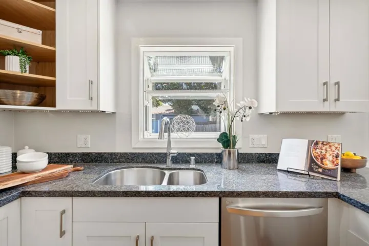 1035 Cherry Street, San Carlos, California 94070
