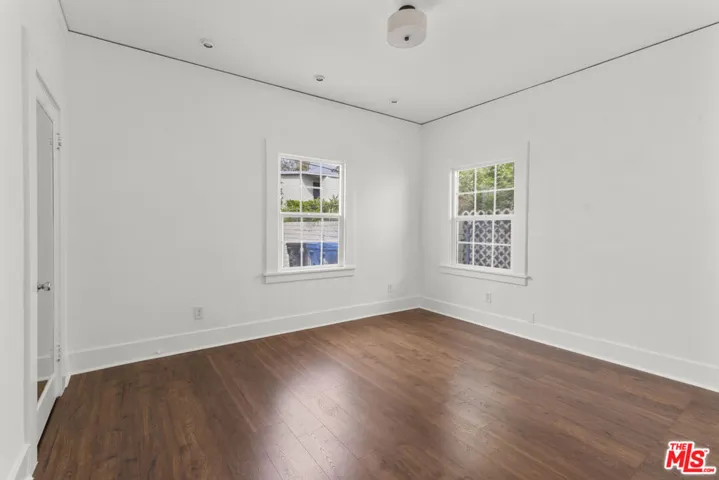 135 S Dillon Street, Los Angeles, California 90057