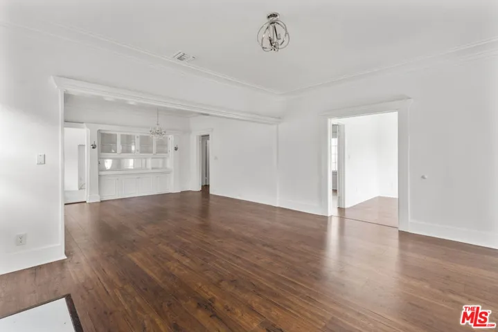 135 S Dillon Street, Los Angeles, California 90057