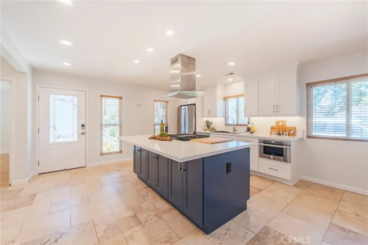 The Home offers a Open Concept Floor Plan great for Entertaining.