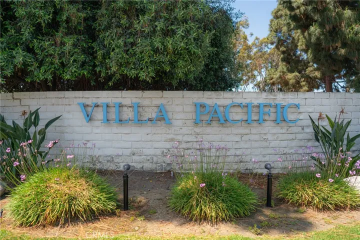Villa Pacific is located approx. 1.5 miles to the Beach!