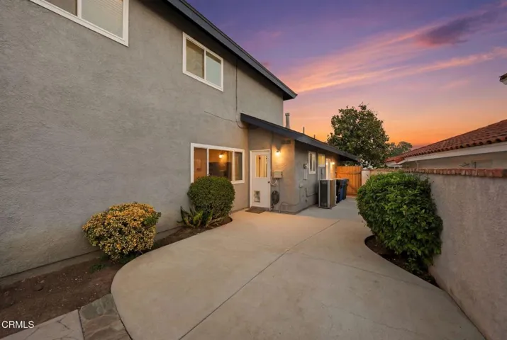 Oversized Side Yard