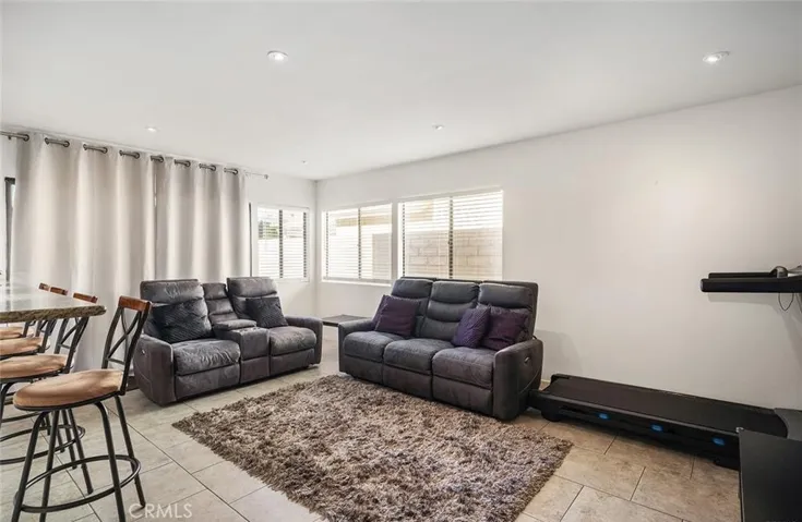 14959 Index Street, Los Angeles, California 91345