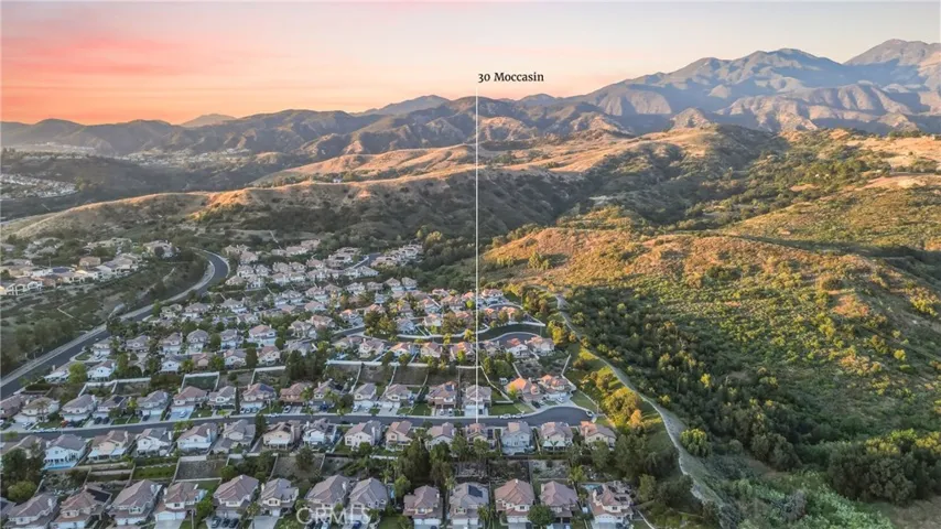 30 Moccasin Trail, Trabuco Canyon, California 92679
