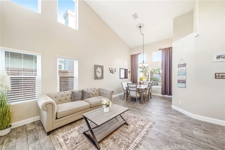 30 Moccasin Trail, Trabuco Canyon, California 92679