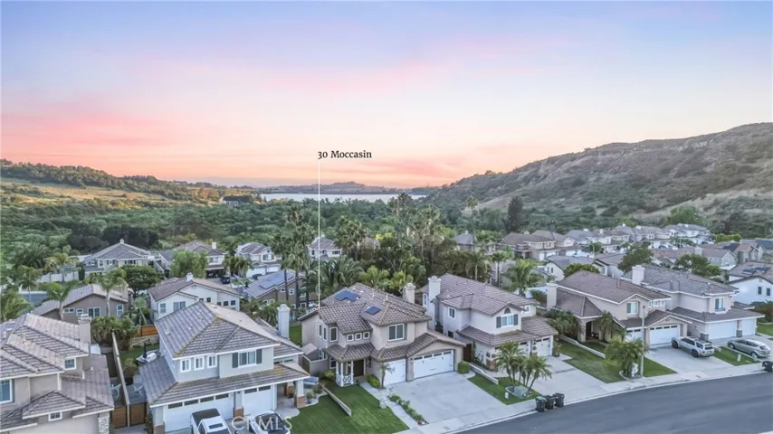 30 Moccasin Trail, Trabuco Canyon, California 92679