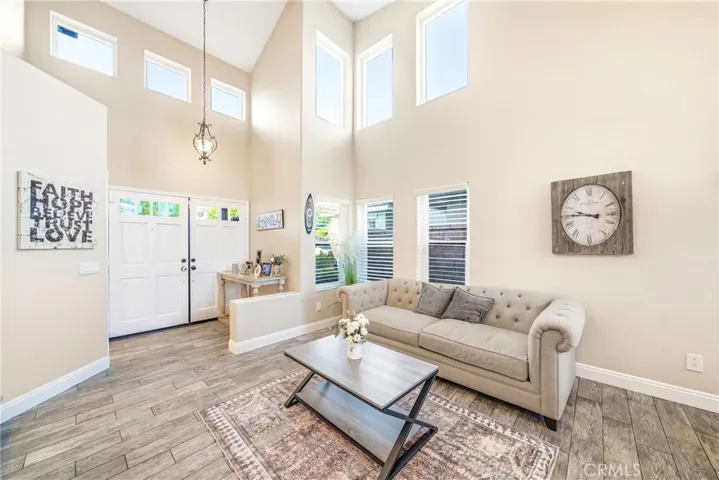 30 Moccasin Trail, Trabuco Canyon, California 92679