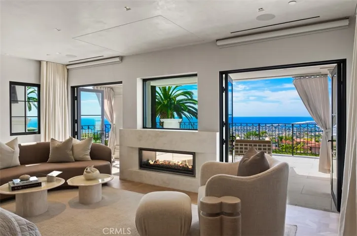 Primary Suite w/ sit down ocean views