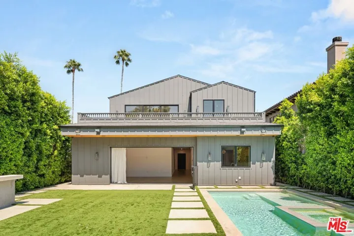 5347 Amigo Avenue, Tarzana, California 91356