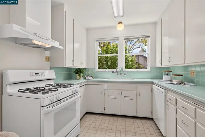 140 Highland Ave, Piedmont, California 94611