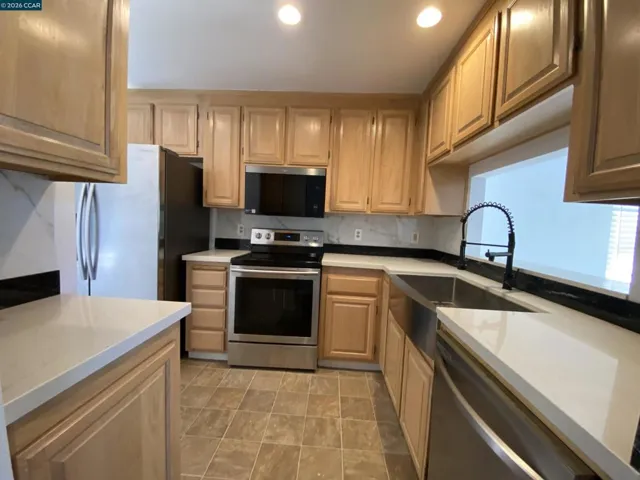 209 Hidden Creek Ct, Martinez, California 94553