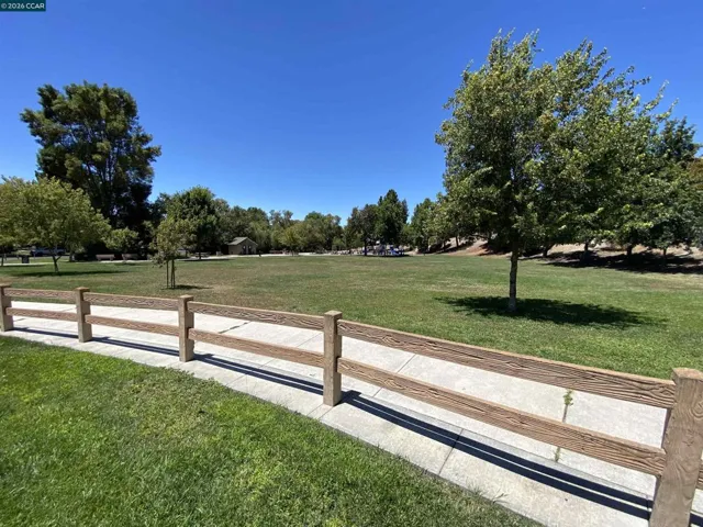 209 Hidden Creek Ct, Martinez, California 94553