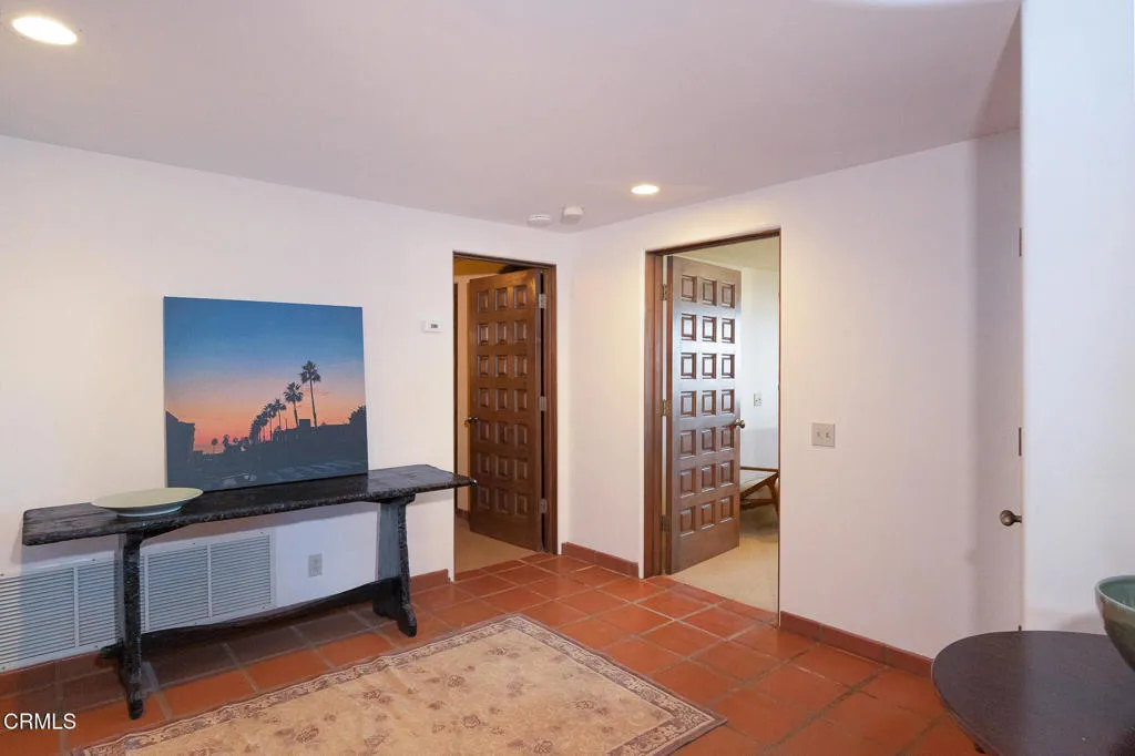 3265 Ocean Dr-40
