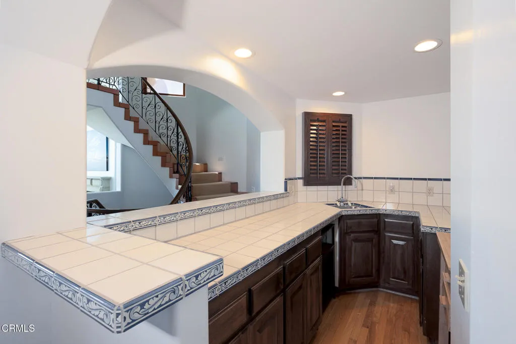 3265 Ocean Dr-10