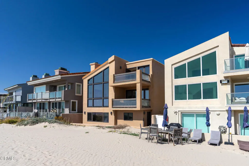 3265 Ocean Dr-47
