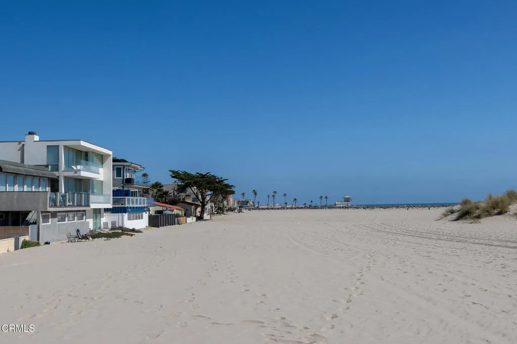 3265 Ocean Dr-48
