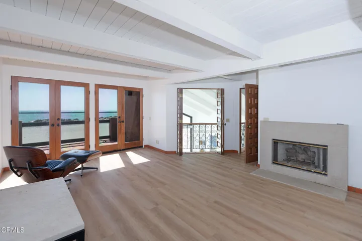 3265 Ocean Dr-33