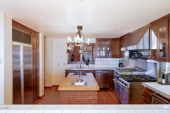 3265 Ocean Dr-11