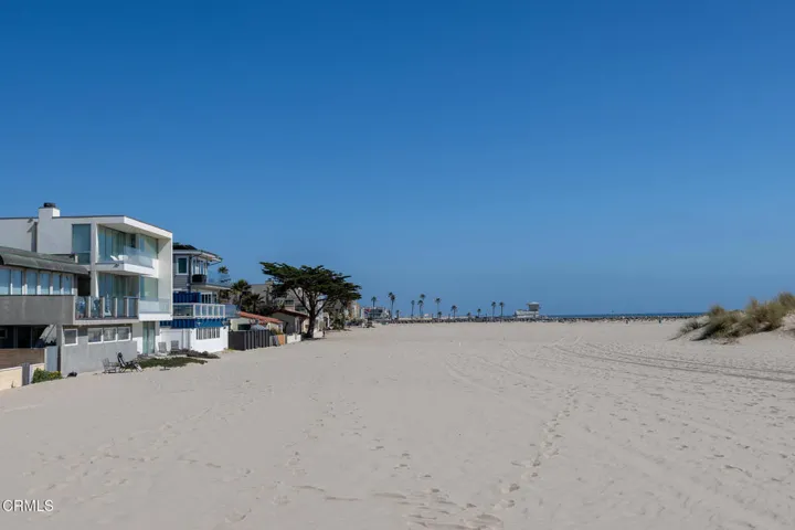 3265 Ocean Dr-48