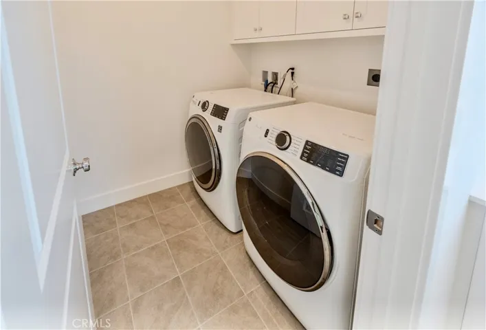 426 Lobata, Irvine, California 92618