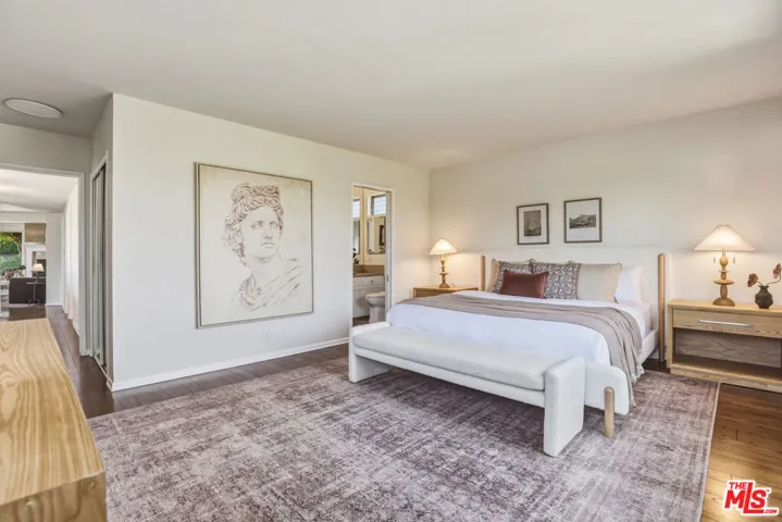 2525 Ivanhoe Drive, Los Angeles, California 90039