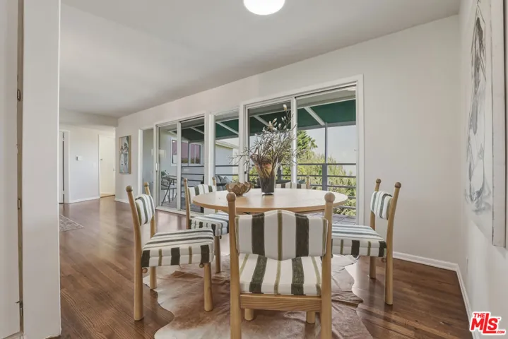 2525 Ivanhoe Drive, Los Angeles, California 90039