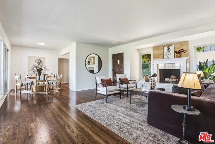 2525 Ivanhoe Drive, Los Angeles, California 90039