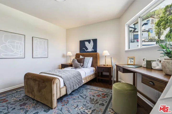 2525 Ivanhoe Drive, Los Angeles, California 90039