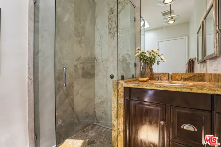 2525 Ivanhoe Drive, Los Angeles, California 90039