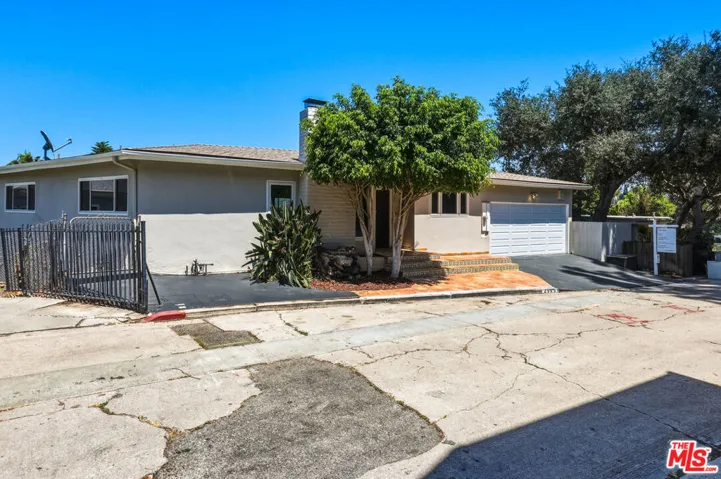 2525 Ivanhoe Drive, Los Angeles, California 90039