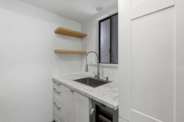 250 River Street 220, Santa Cruz, California 95060