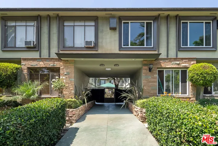 1233 N Harper Avenue 5, West Hollywood, California 90046