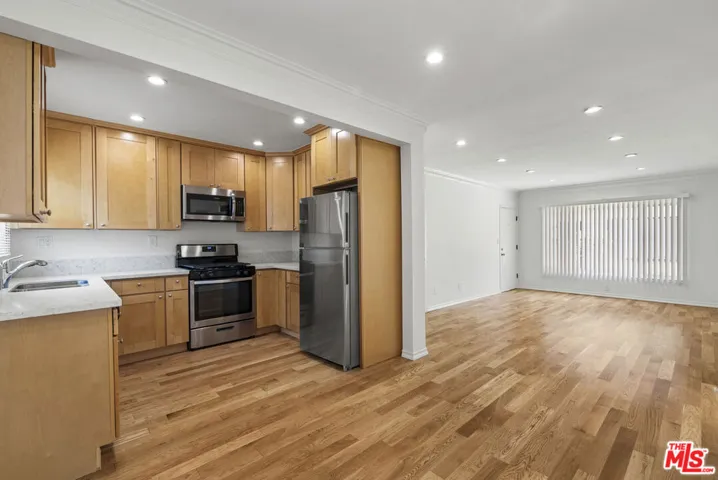 1233 N Harper Avenue 5, West Hollywood, California 90046