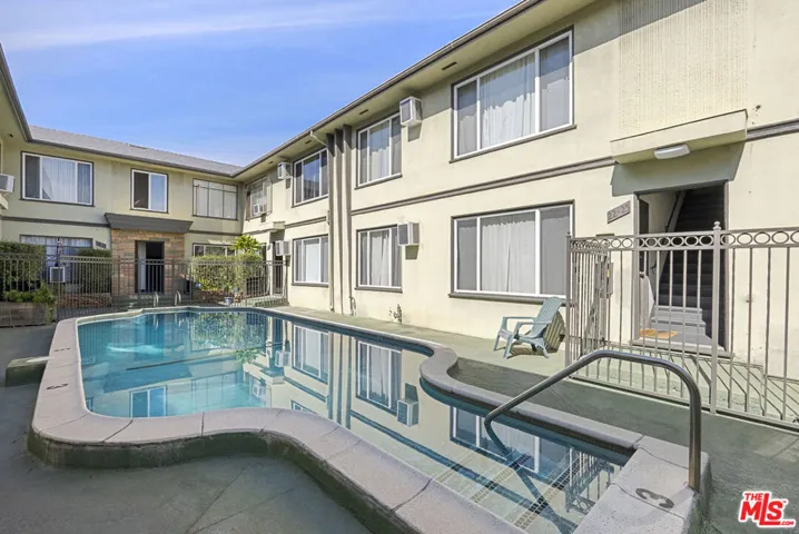 1233 N Harper Avenue 5, West Hollywood, California 90046