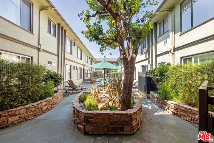 1233 N Harper Avenue 5, West Hollywood, California 90046