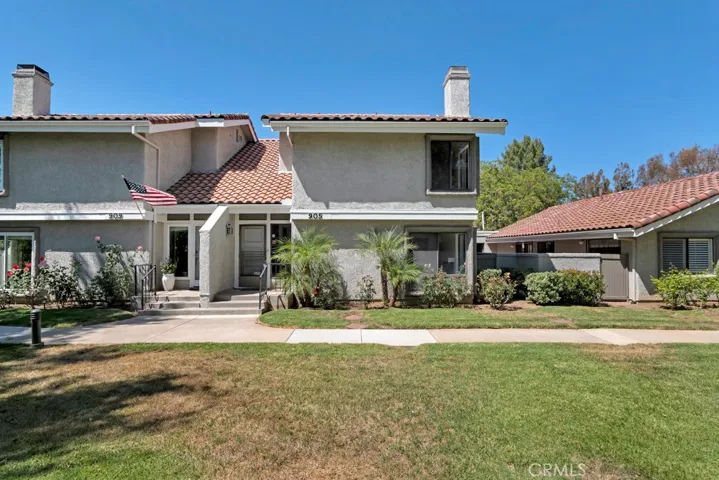 905 Thistlegate, Oak Park, California 91377
