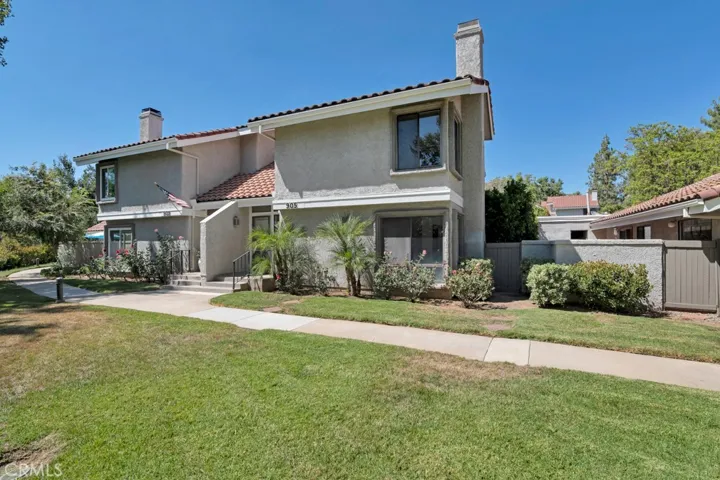 905 Thistlegate, Oak Park, California 91377