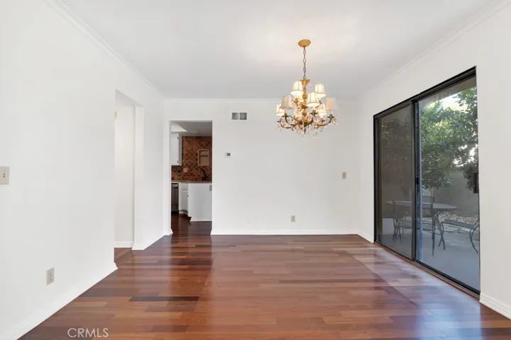 905 Thistlegate, Oak Park, California 91377