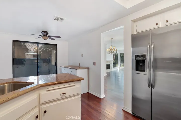 905 Thistlegate, Oak Park, California 91377