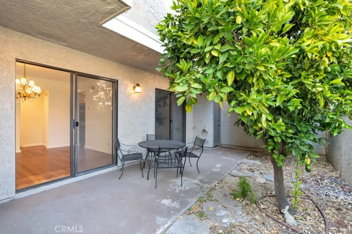 905 Thistlegate, Oak Park, California 91377