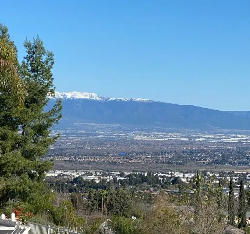 1791 Moccasin Trail Circle, Corona, California 92882