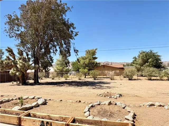 56662 El Dorado, Yucca Valley, California 92284