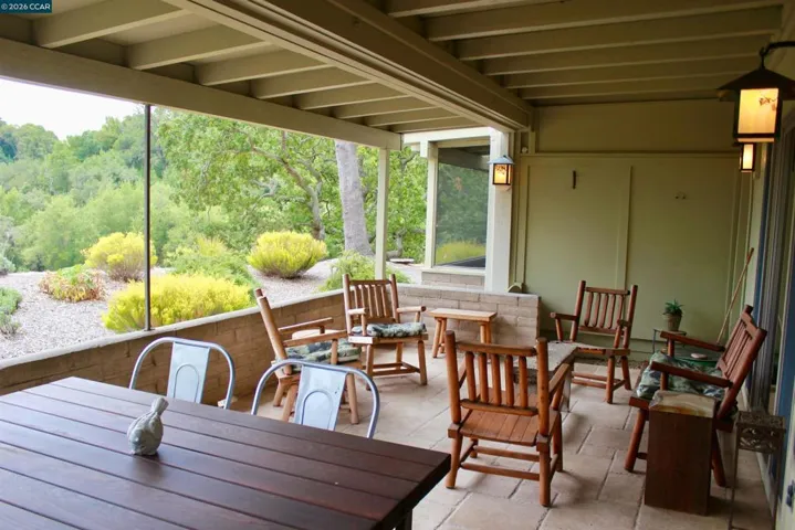 2100 Skycrest Drive 10, Walnut Creek, California 94595